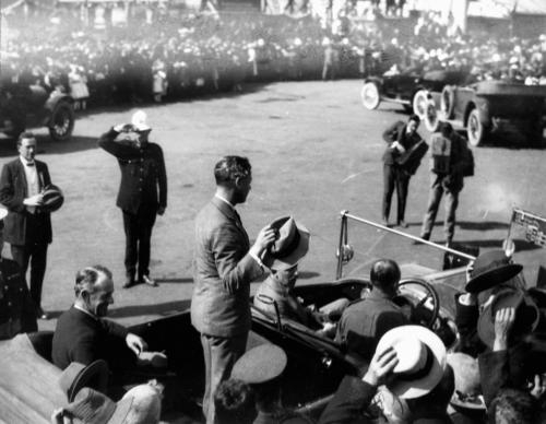 prince wales greets crowds Brisbane