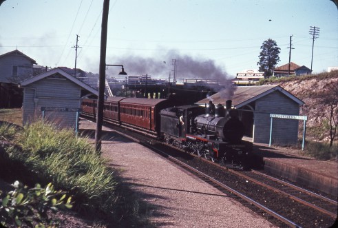 108546: Gloucester Street Down Suburban Pb15 220
