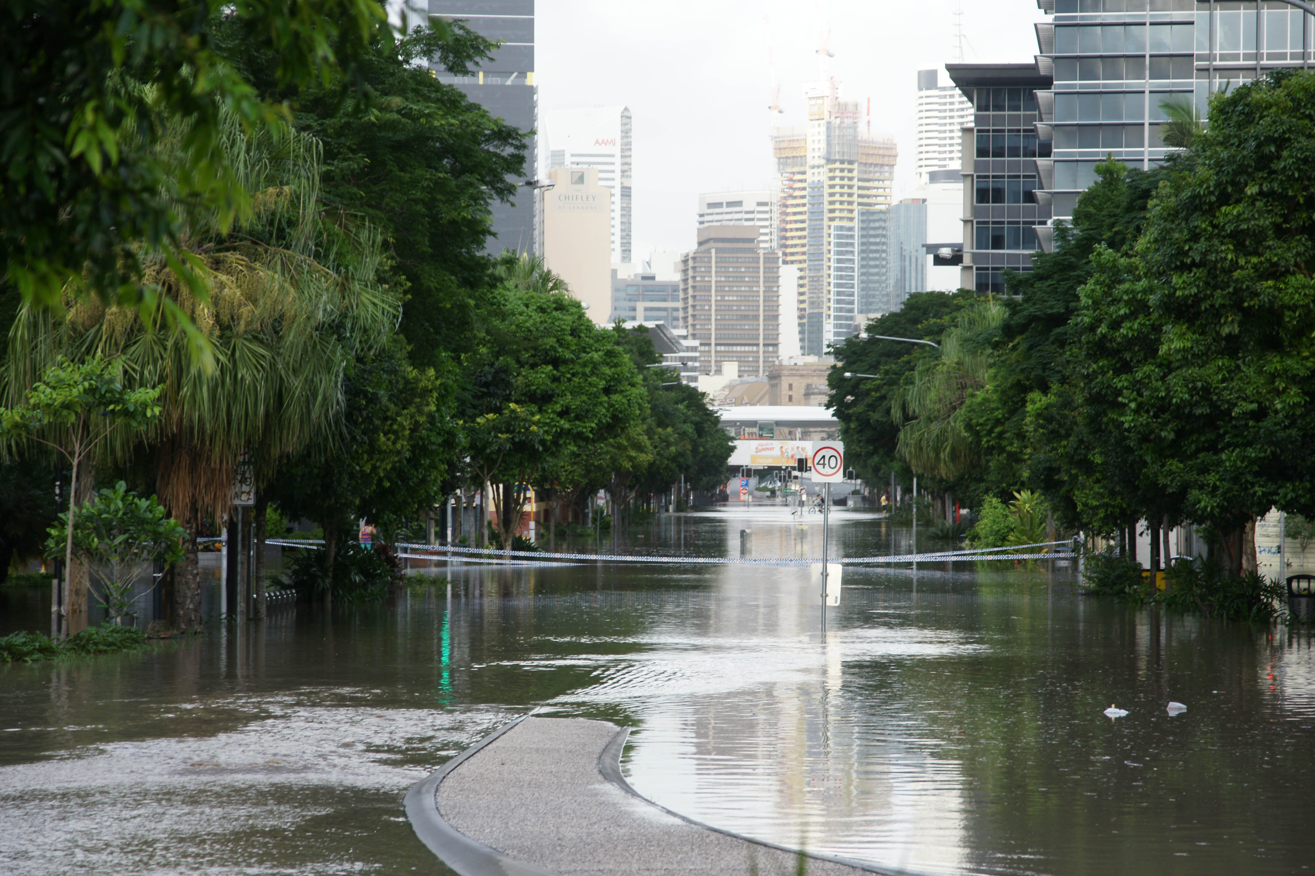 Melbourne Street 2011 flood Brisbane