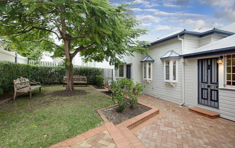 dorra tor realestate dot com 2011